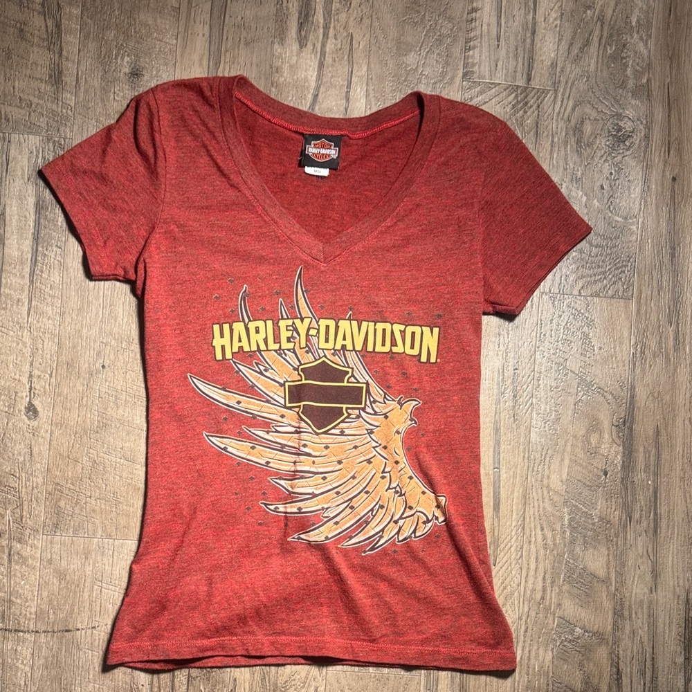 Harley-Davidson Red and Gold V-Neck Tee - Size M